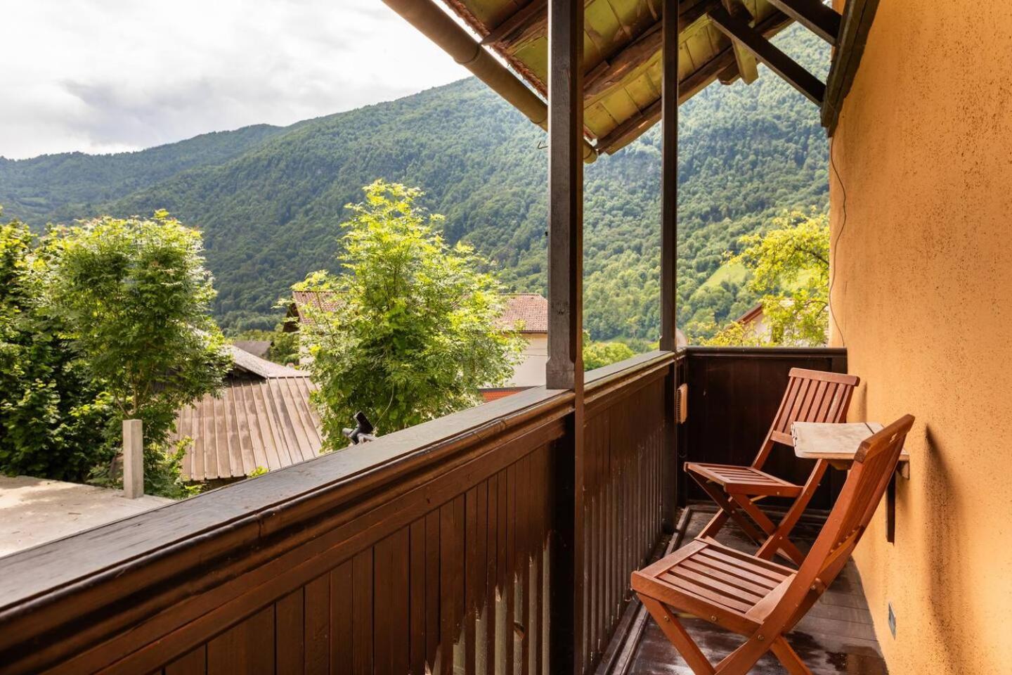 Holiday Home Katric Kamno Exterior photo